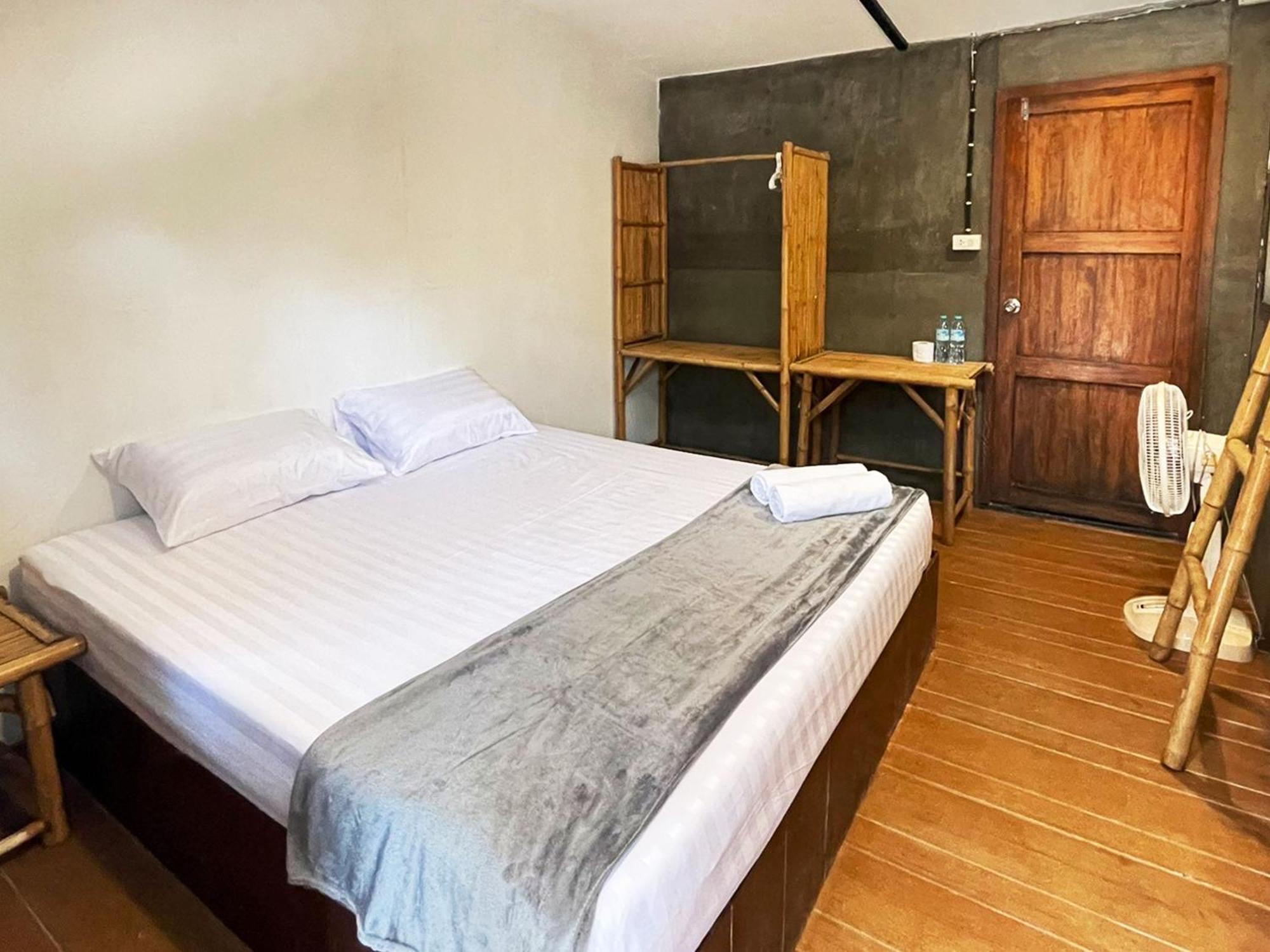 Little Hut Hotel Koh Phayam Exterior photo