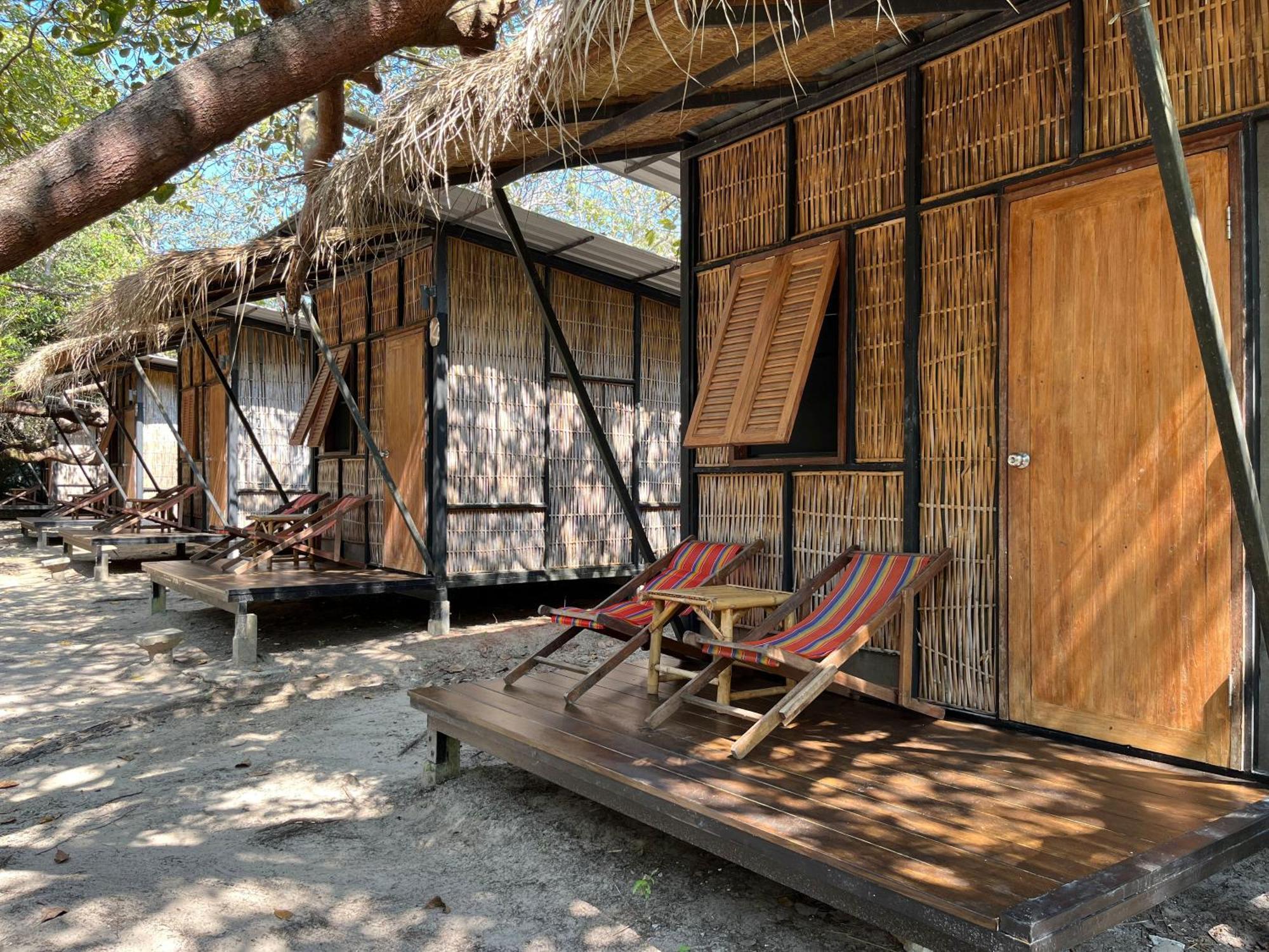 Little Hut Hotel Koh Phayam Exterior photo